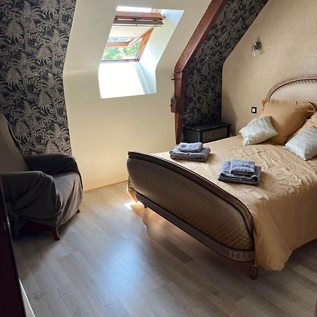 Auberge De La Chesnaie Pleudihen-sur-Rance Exterior foto
